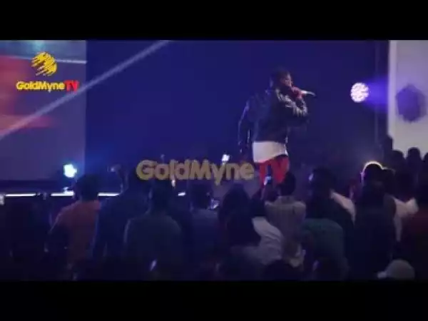 Video: FALZ PERFORMS WELL DONE SIR AT THE FALZ EXPERIENCE